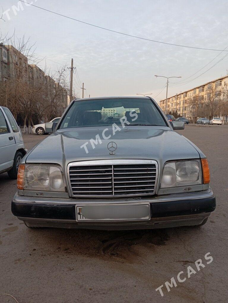 Mercedes-Benz E-Class 1993 - 30 000 TMT - Daşoguz - img 5