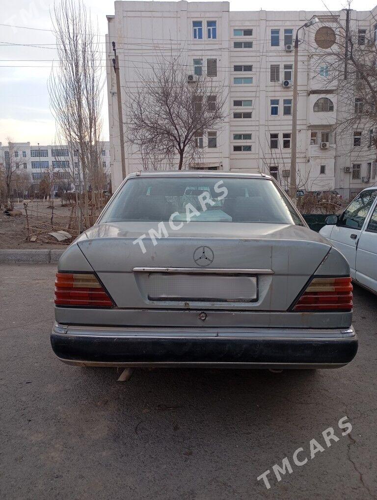 Mercedes-Benz E-Class 1993 - 30 000 TMT - Daşoguz - img 6