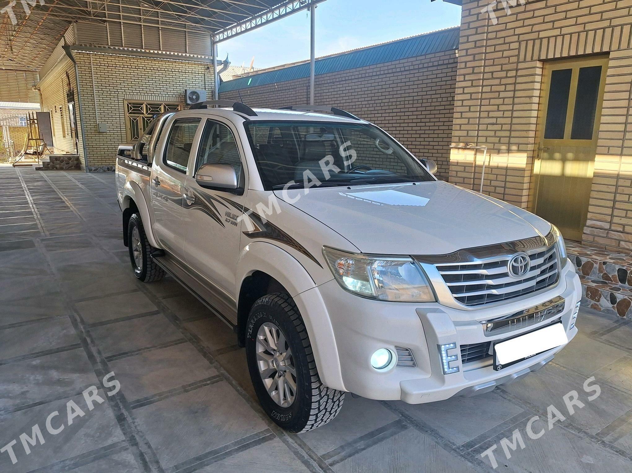 Toyota Hilux 2015 - 420 000 TMT - Mary - img 2