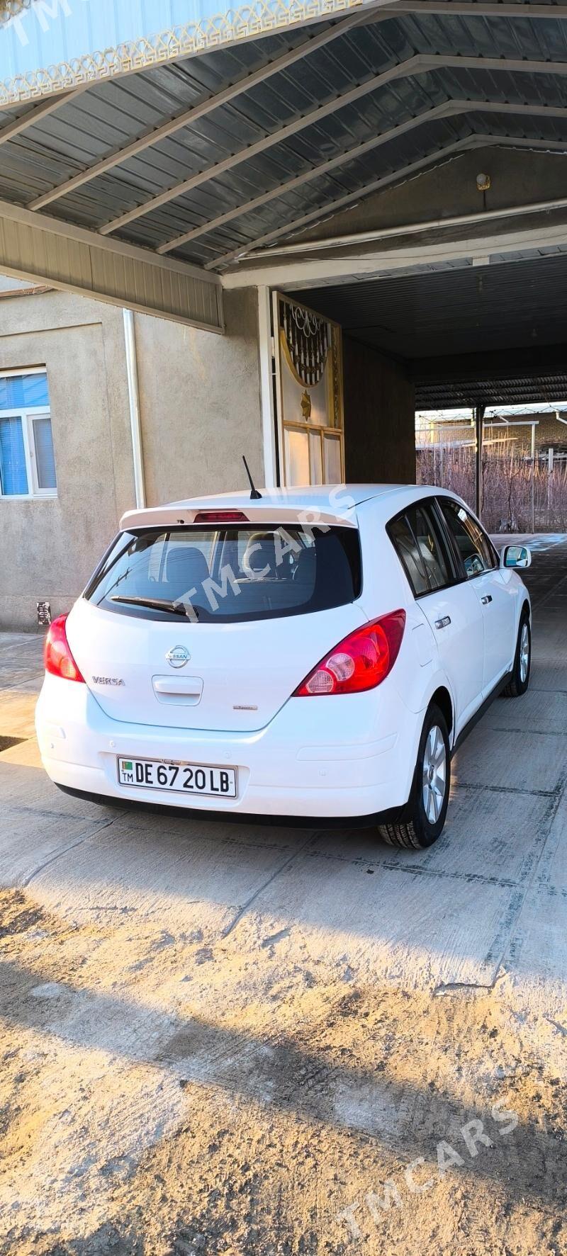 Nissan Versa 2010 - 115 000 TMT - Халач - img 5