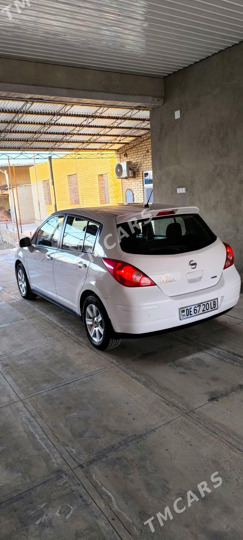 Nissan Versa 2010 - 115 000 TMT - Халач - img 7