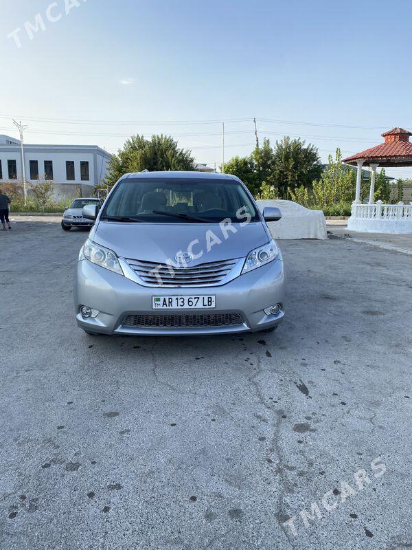 Toyota Sienna 2011 - 270 000 TMT - Дянев - img 5