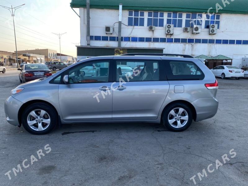 Toyota Sienna 2011 - 270 000 TMT - Дянев - img 3