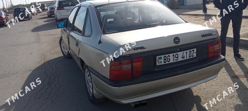 Opel Vectra 1990 - 26 000 TMT - Губадаг - img 3