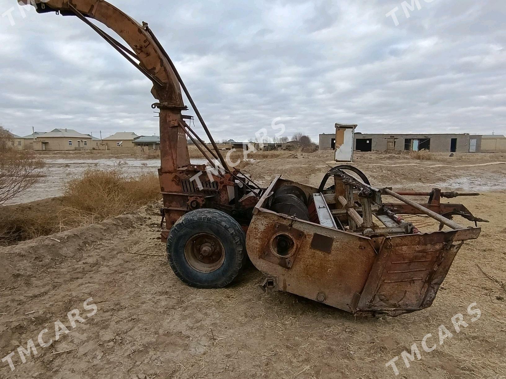 MTZ T-28 1992 - 50 000 TMT - Байрамали - img 3