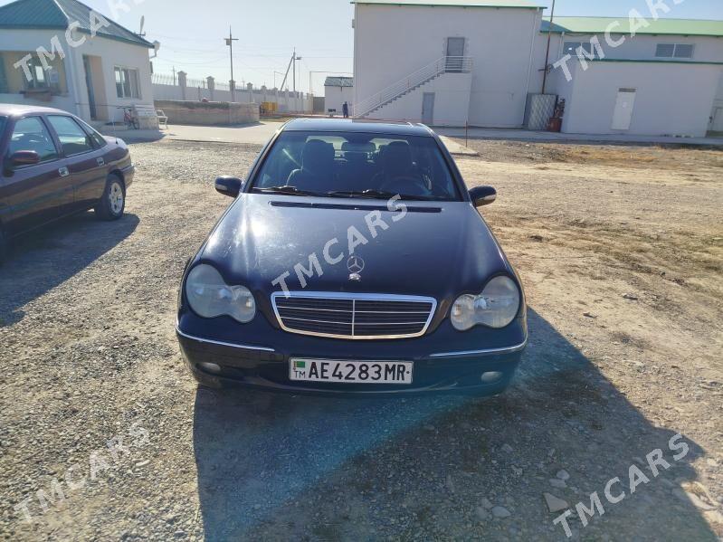 Mercedes-Benz C-Class 2000 - 95 000 TMT - Мары - img 2