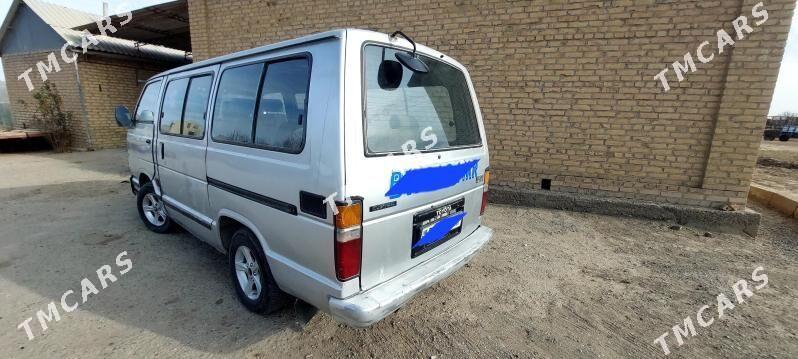 Toyota Hiace 1987 - 45 000 TMT - Сакарчага - img 2