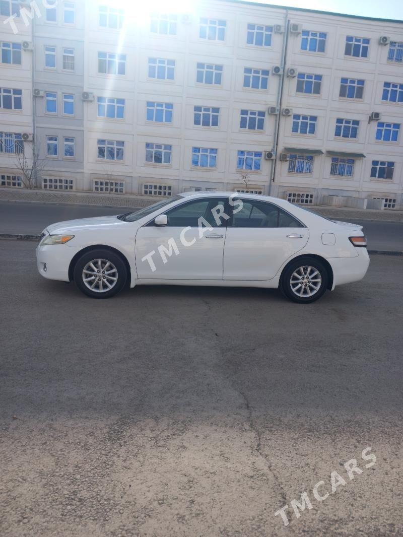 Toyota Camry 2010 - 132 000 TMT - Büzmeýin - img 2