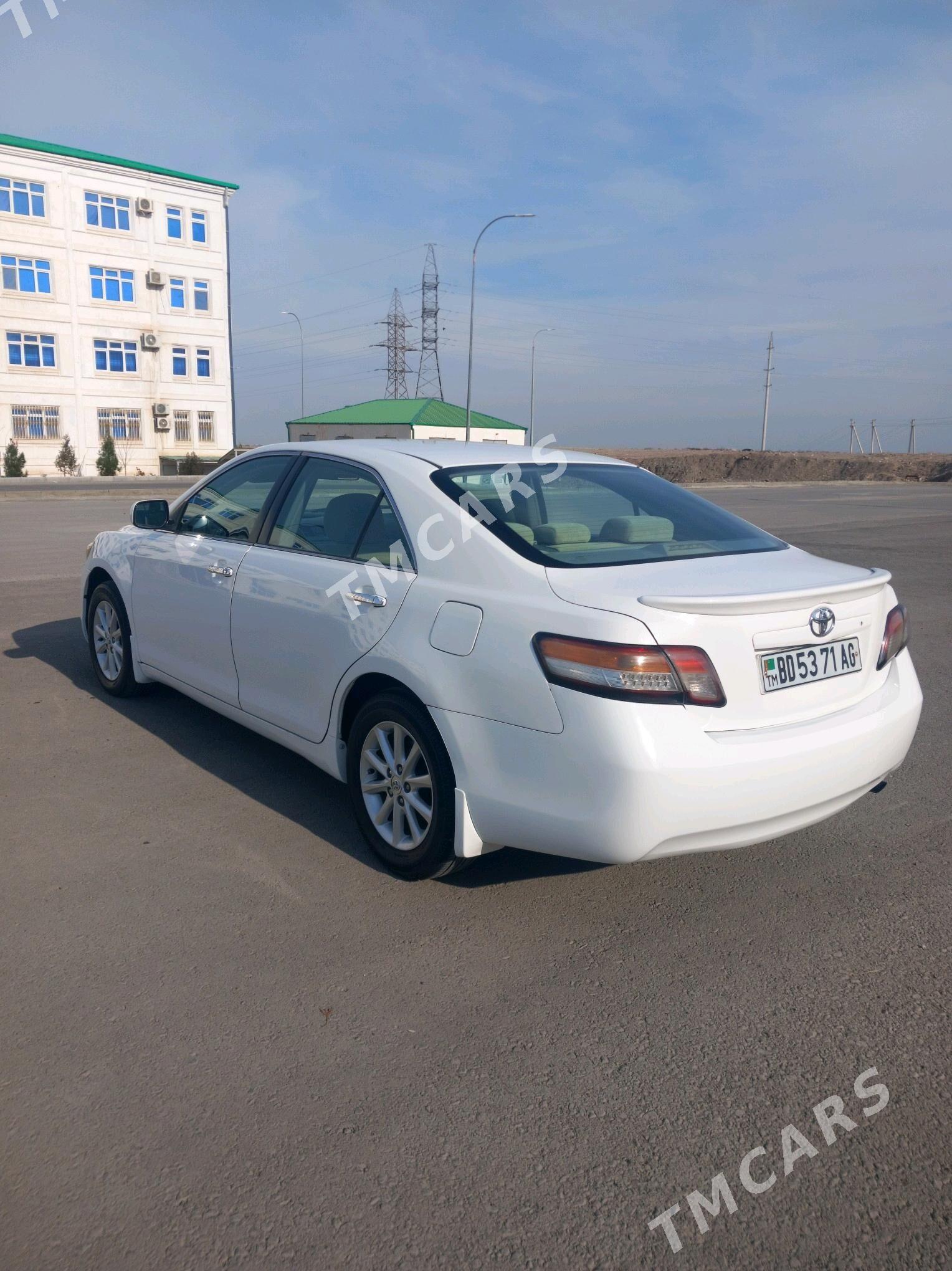 Toyota Camry 2010 - 132 000 TMT - Büzmeýin - img 3