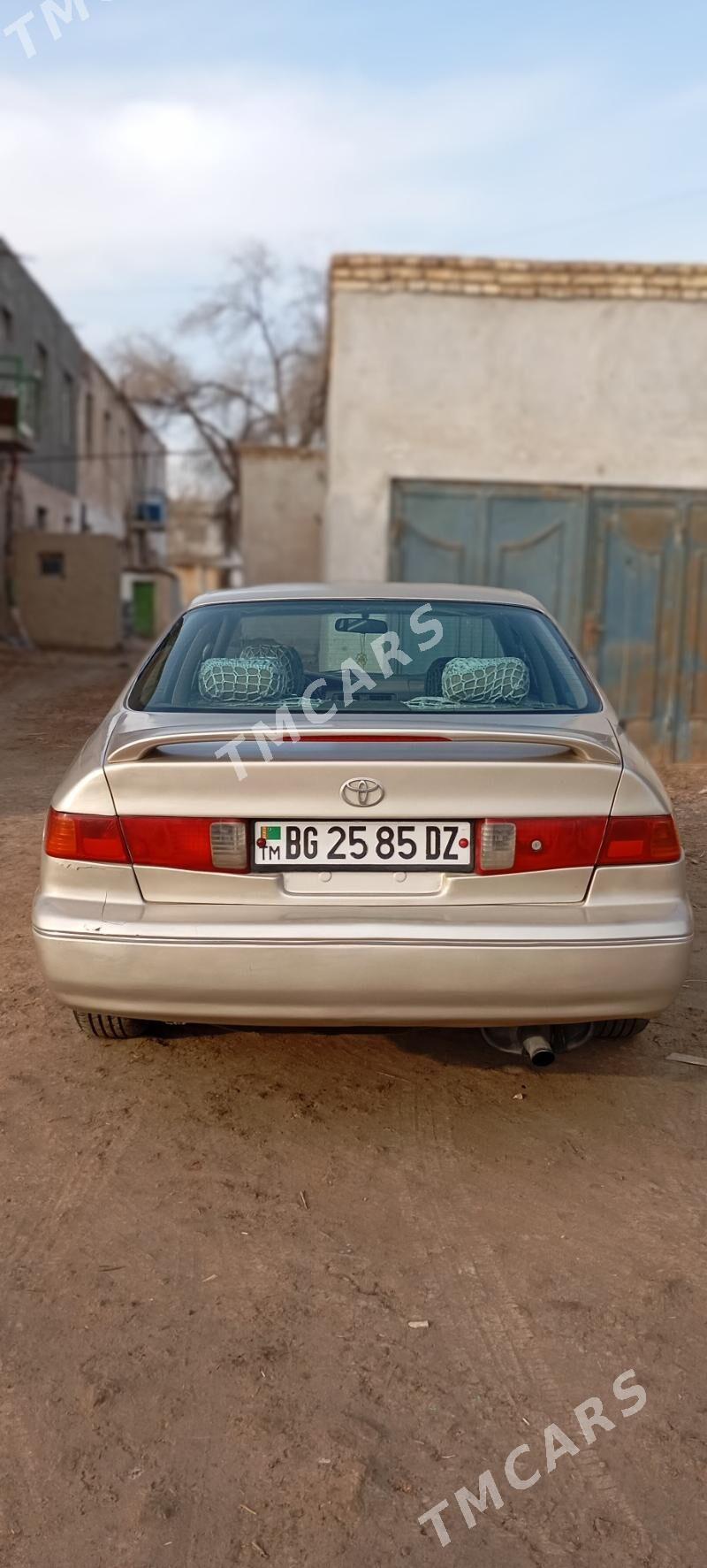 Toyota Camry 1998 - 115 000 TMT - Гурбансолтан Едже - img 4