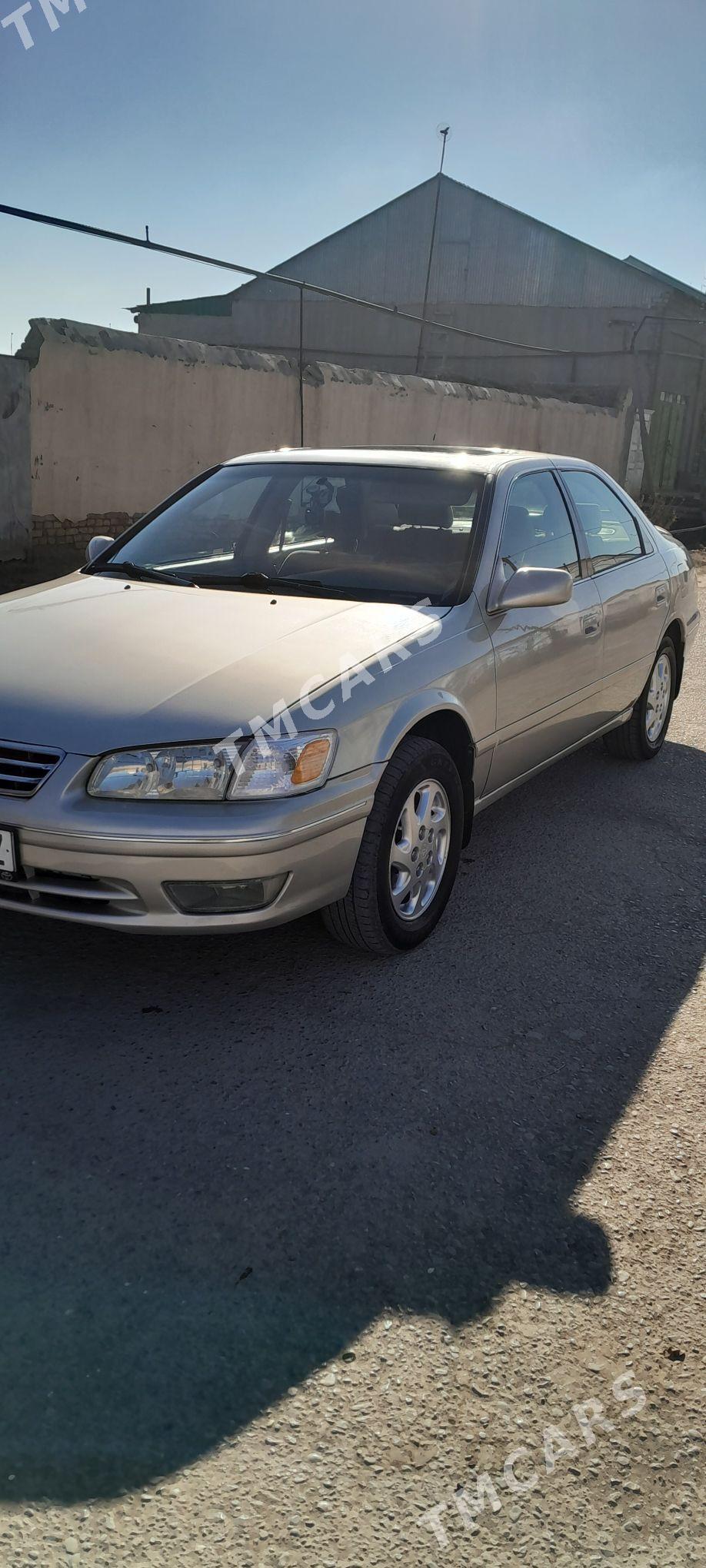 Toyota Camry 2001 - 120 000 TMT - Дашогуз - img 3