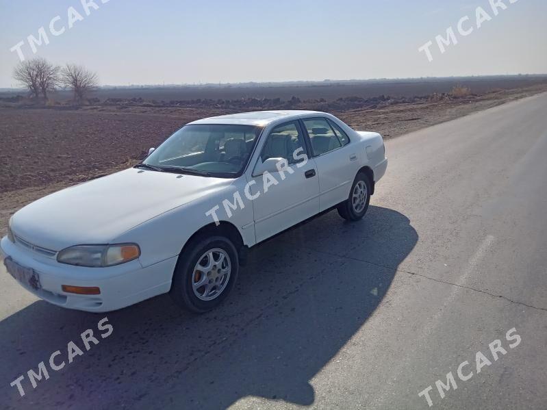 Toyota Camry 1996 - 75 000 TMT - Фарап - img 2