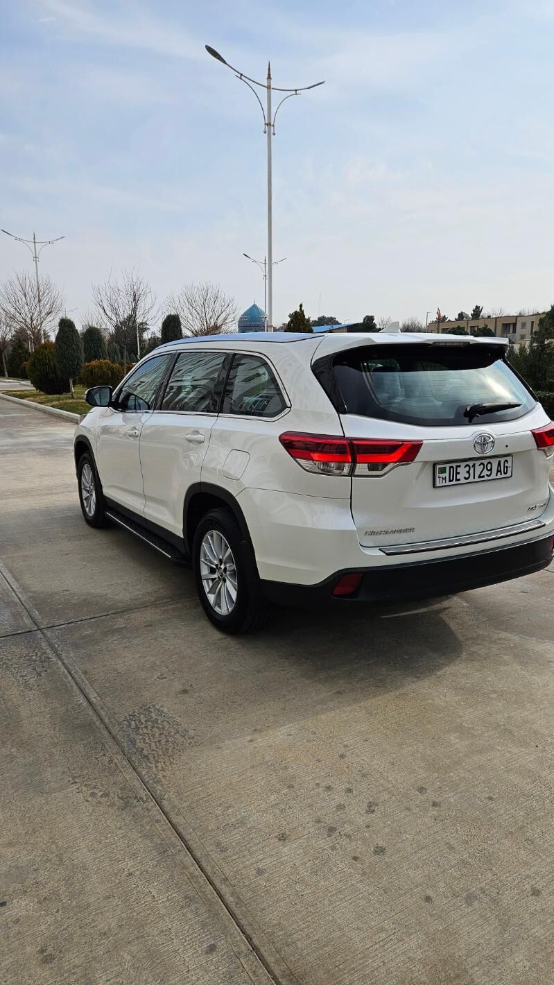 Toyota Highlander 2019 - 500 000 TMT - Aşgabat - img 5