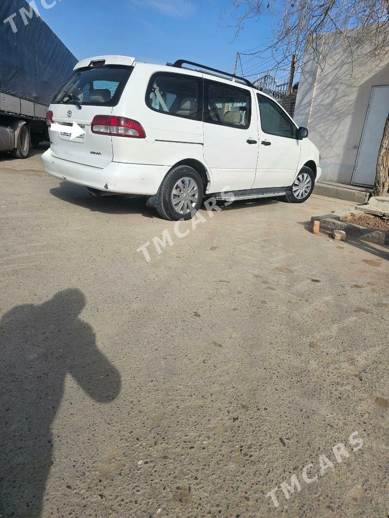 Toyota Sienna 1999 - 110 000 TMT - Мары - img 2