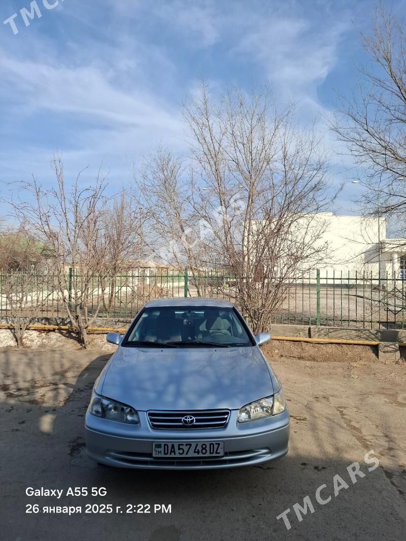 Toyota Camry 2000 - 140 000 TMT - Дашогуз - img 2