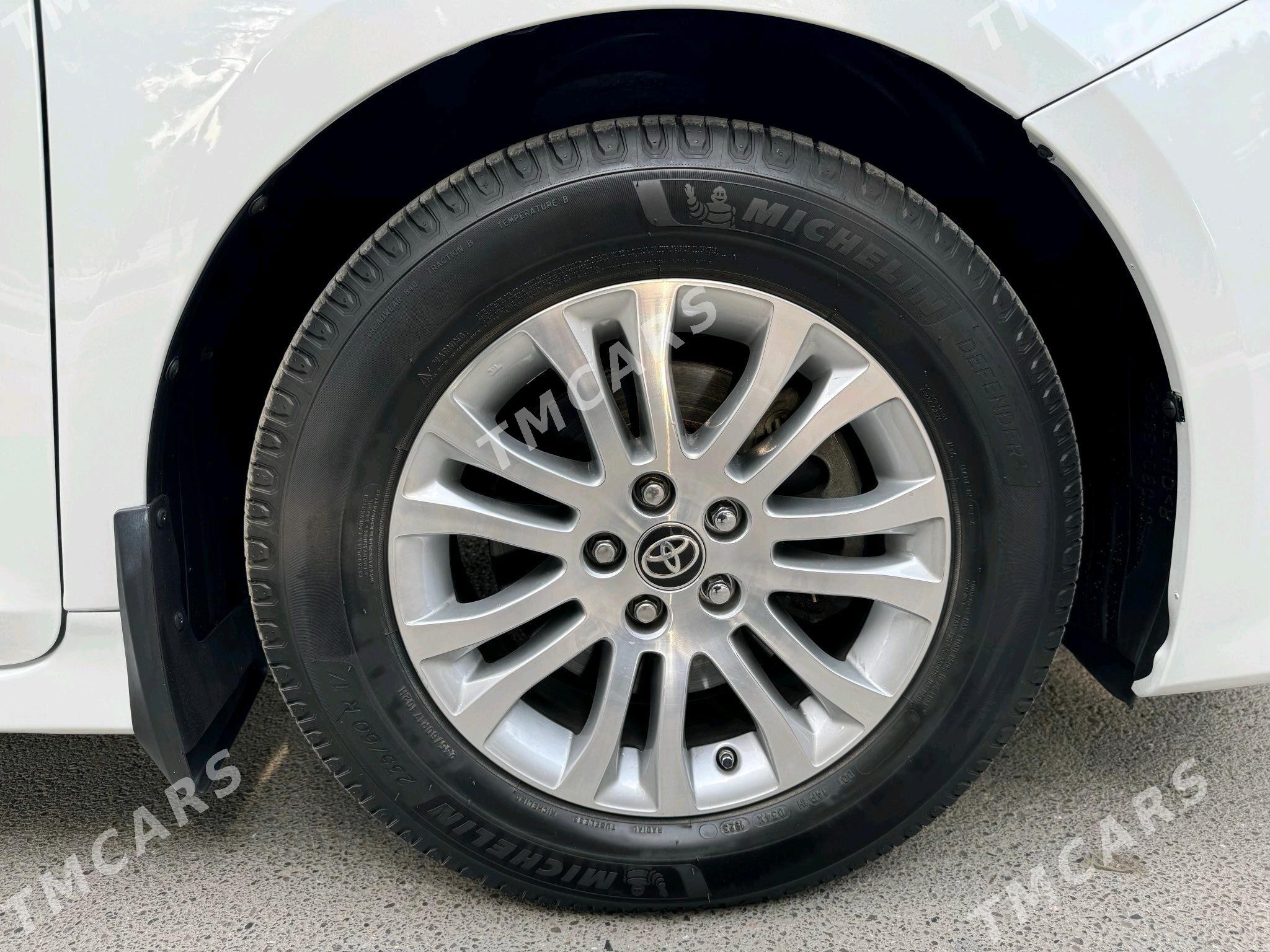 Toyota Sienna 2019 - 445 000 TMT - Aşgabat - img 9