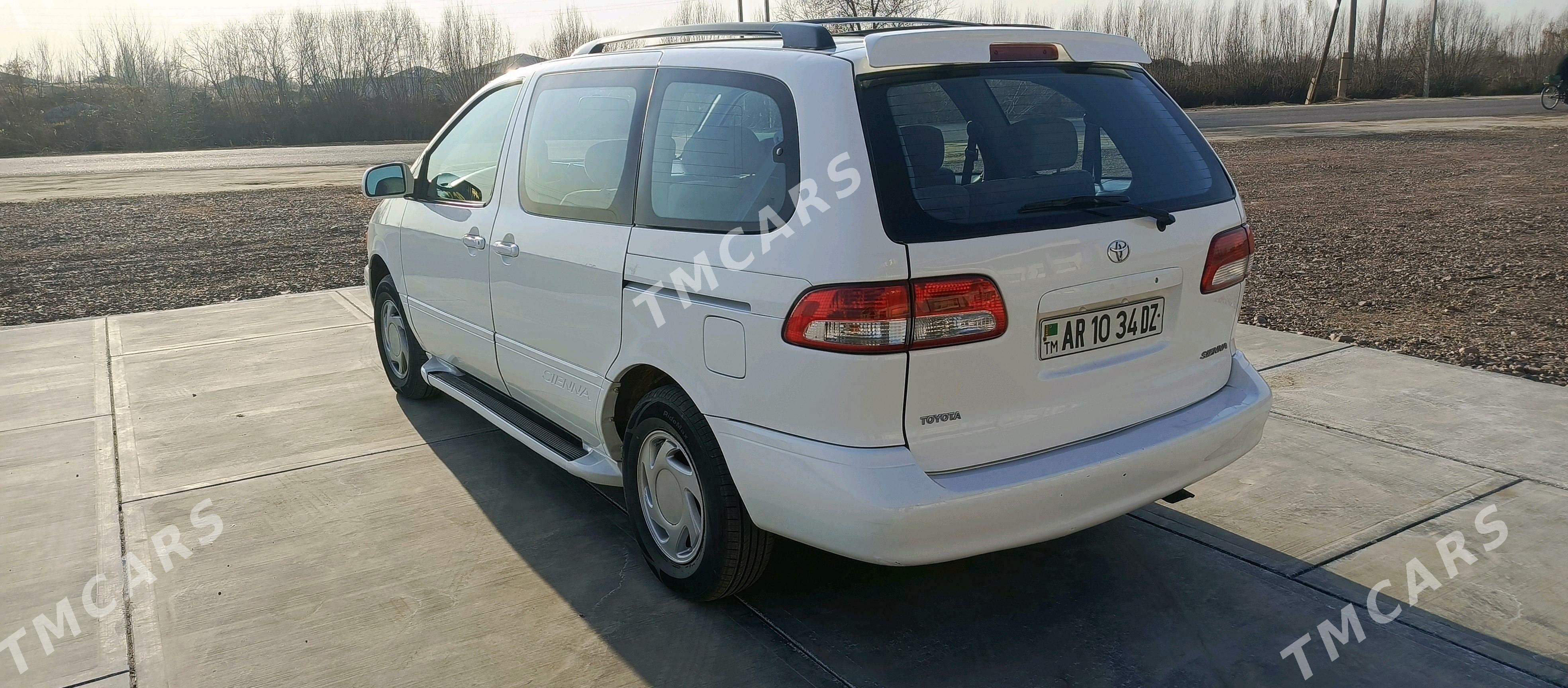 Toyota Sienna 2002 - 145 000 TMT - Gubadag - img 3