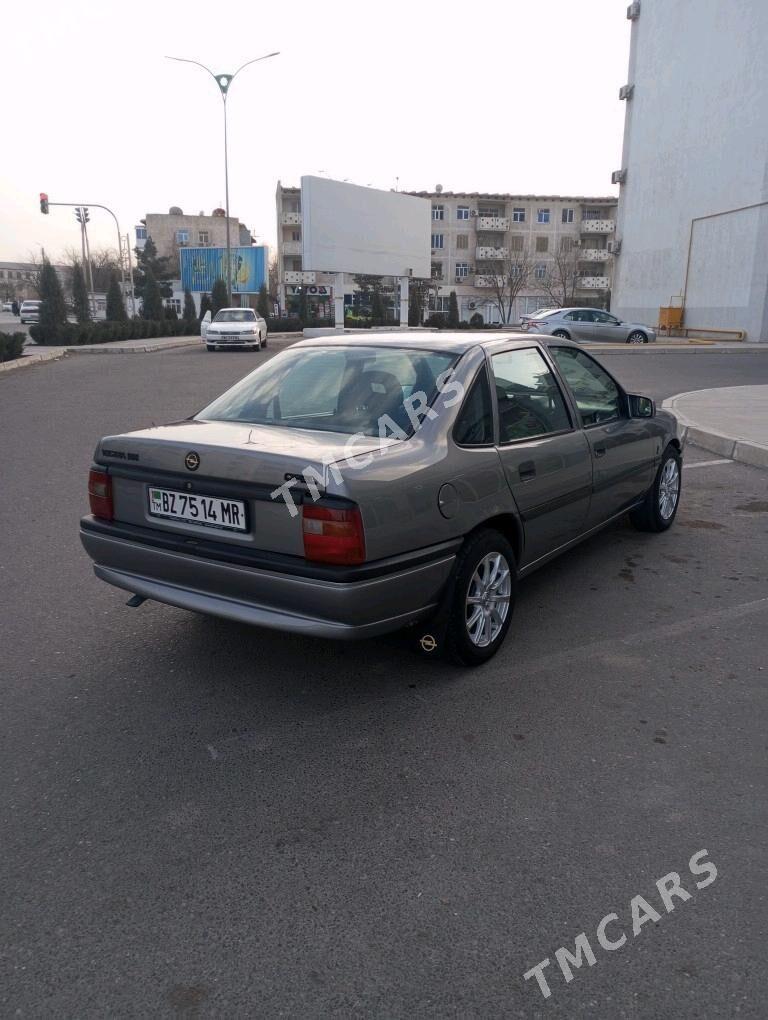 Opel Vectra 1994 - 68 000 TMT - Мары - img 3