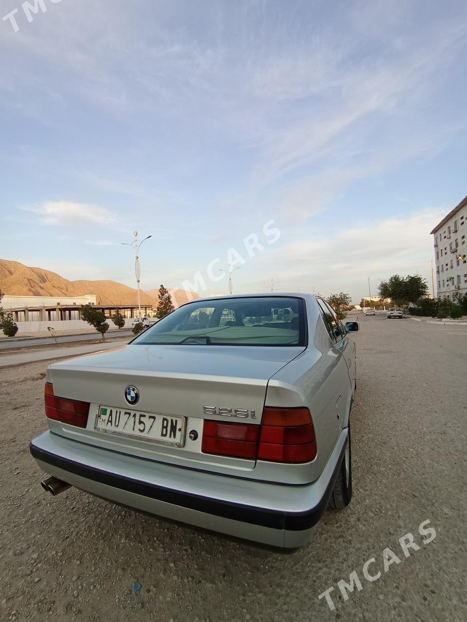 BMW 525 1990 - 60 000 TMT - Balkanabat - img 3