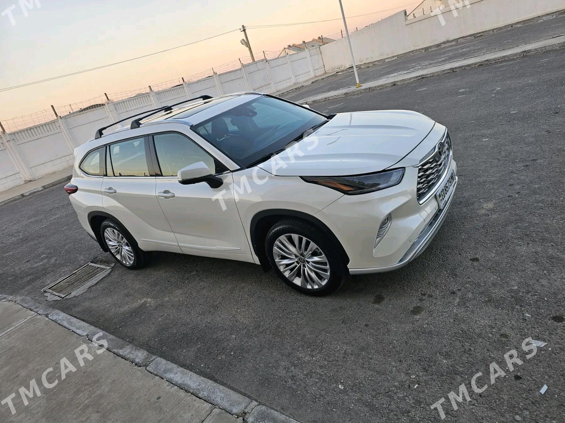 Toyota Highlander 2022 - 600 000 TMT - Baýramaly - img 2