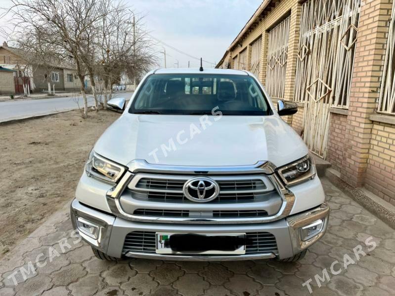 Toyota Hilux 2022 - 650 000 TMT - Балканабат - img 6