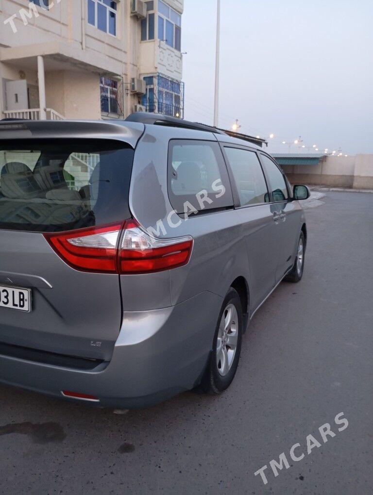 Toyota Sienna 2017 - 380 000 TMT - Türkmenabat - img 5