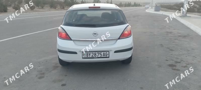 Opel Astra 2005 - 90 000 TMT - Кëши - img 4