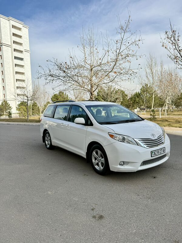 Toyota Sienna 2016 - 325 000 TMT - Aşgabat - img 9