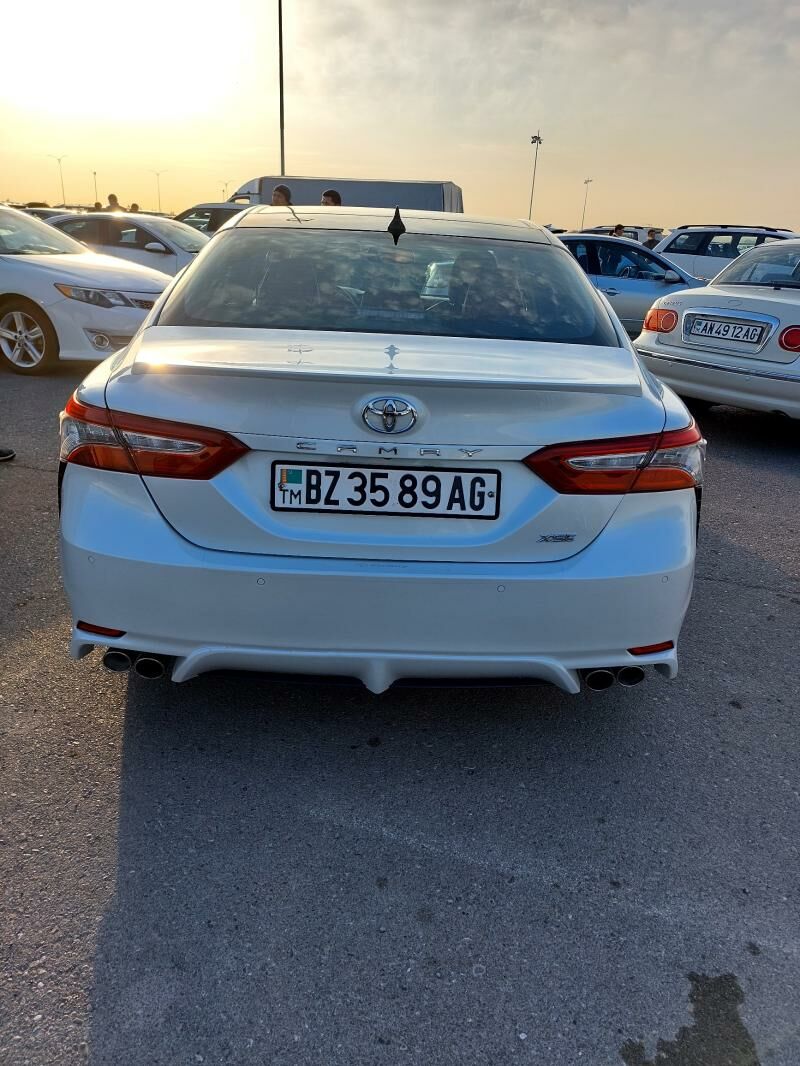 Toyota Camry 2018 - 345 000 TMT - Garadamak Şor - img 3