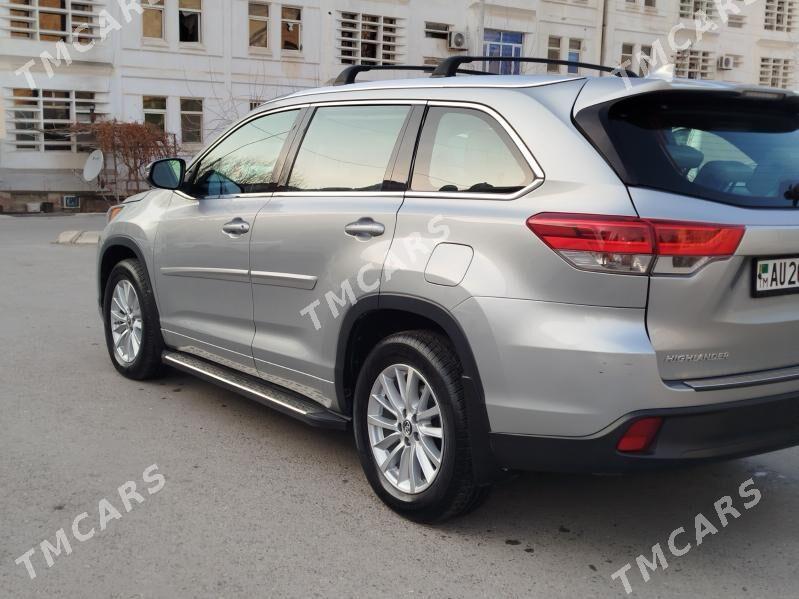 Toyota Highlander 2018 - 490 000 TMT - Ашхабад - img 2