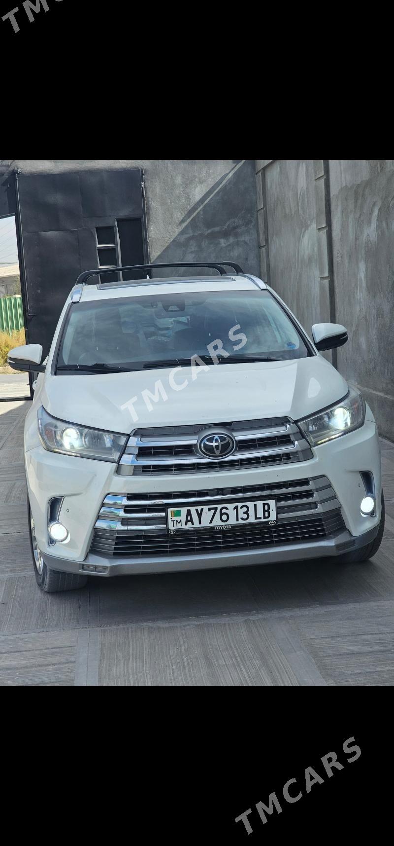 Toyota Highlander 2018 - 550 000 TMT - Türkmenabat - img 3