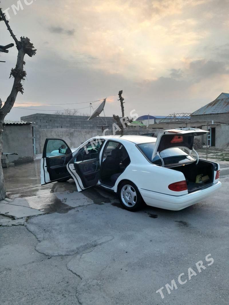 Mercedes-Benz 230E 1998 - 100 000 TMT - Бахарден - img 8