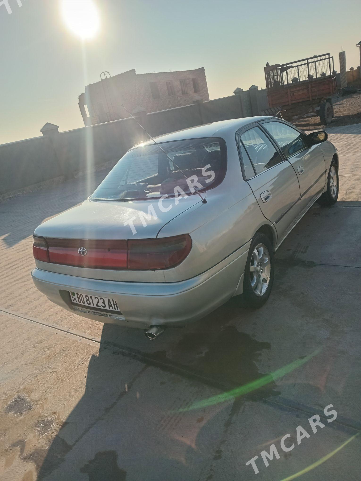 Toyota Carina 1992 - 40 000 TMT - Бабадайхан - img 4