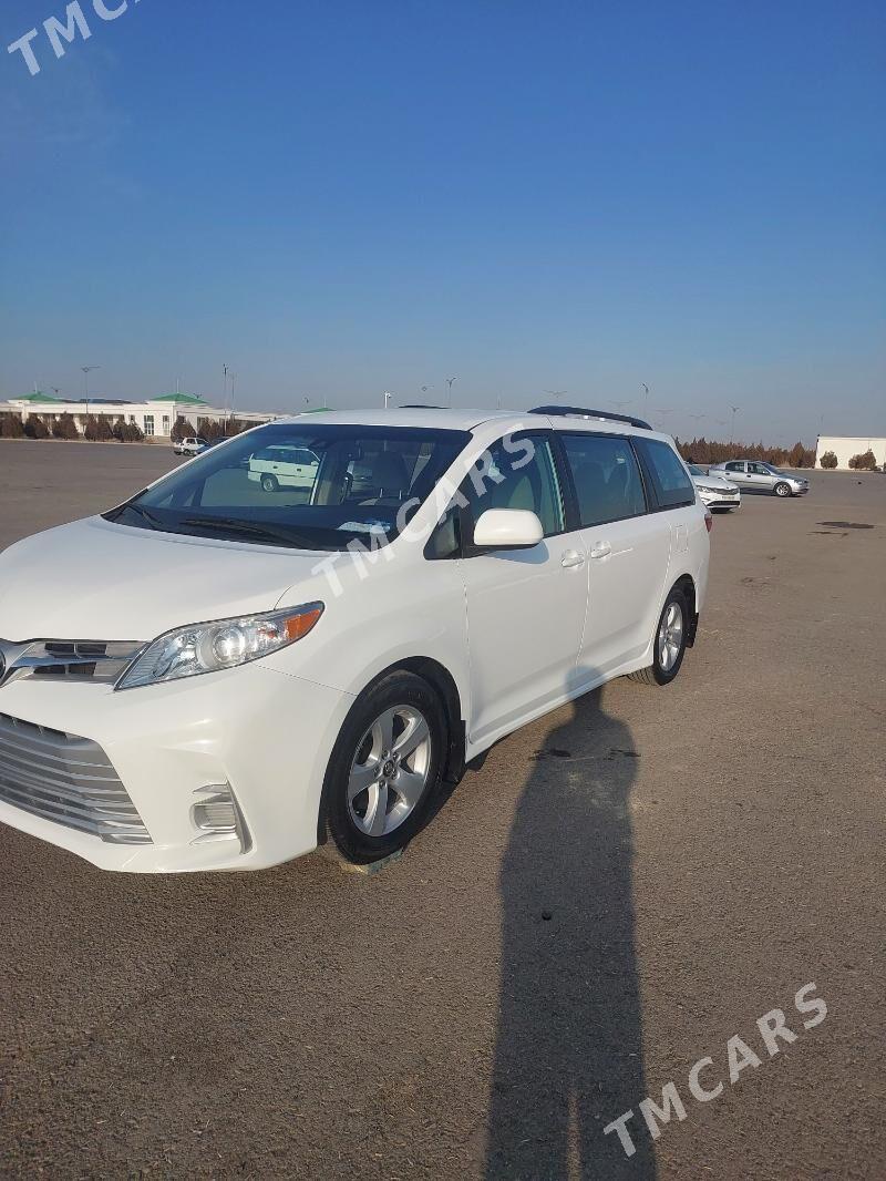 Toyota Sienna 2019 - 420 000 TMT - Дашогуз - img 2