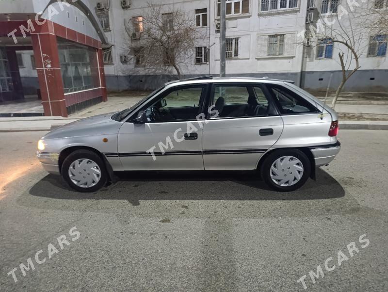 Opel Astra 1992 - 47 000 TMT - Мары - img 3