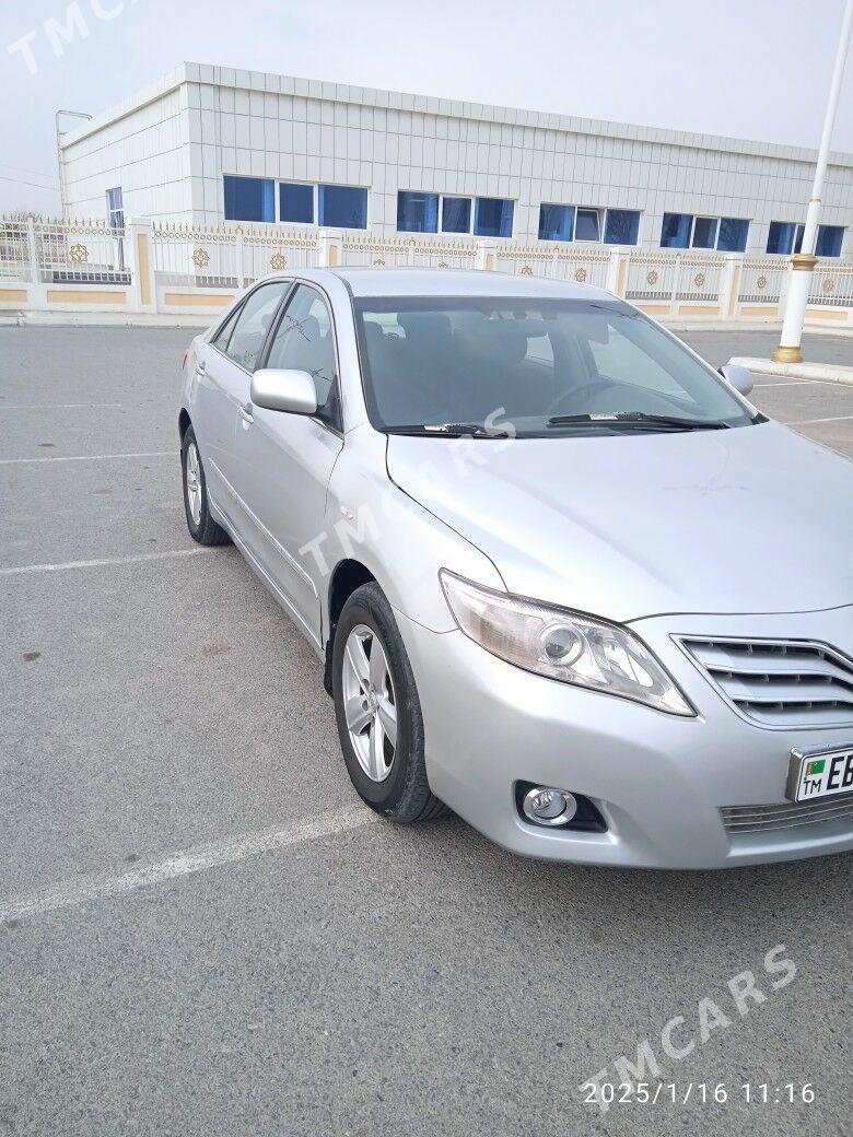 Toyota Camry 2011 - 130 000 TMT - Halaç - img 5