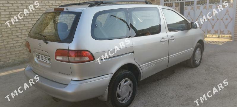 Toyota Sienna 2002 - 132 000 TMT - Мургап - img 3