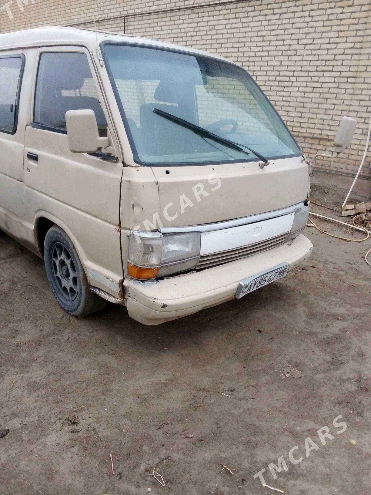 Toyota Hiace 1989 - 31 000 TMT - Sakarçäge - img 3