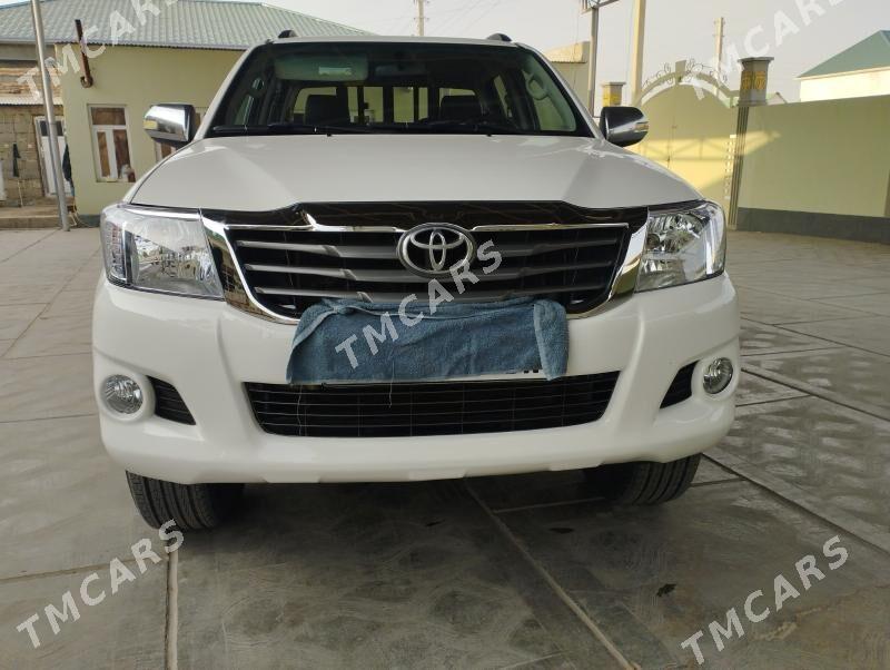 Toyota Hilux 2012 - 280 000 TMT - Balkanabat - img 2