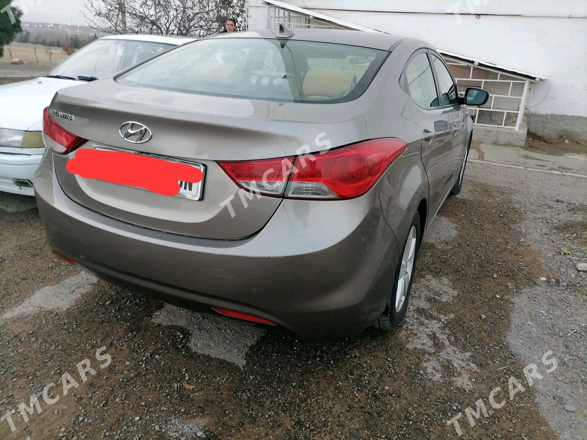 Hyundai Elantra 2011 - 130 000 TMT - Türkmenbaşy - img 4