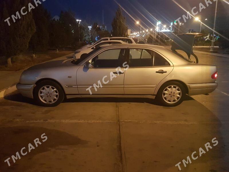 Mercedes-Benz E320 1999 - 90 000 TMT - Balkanabat - img 9