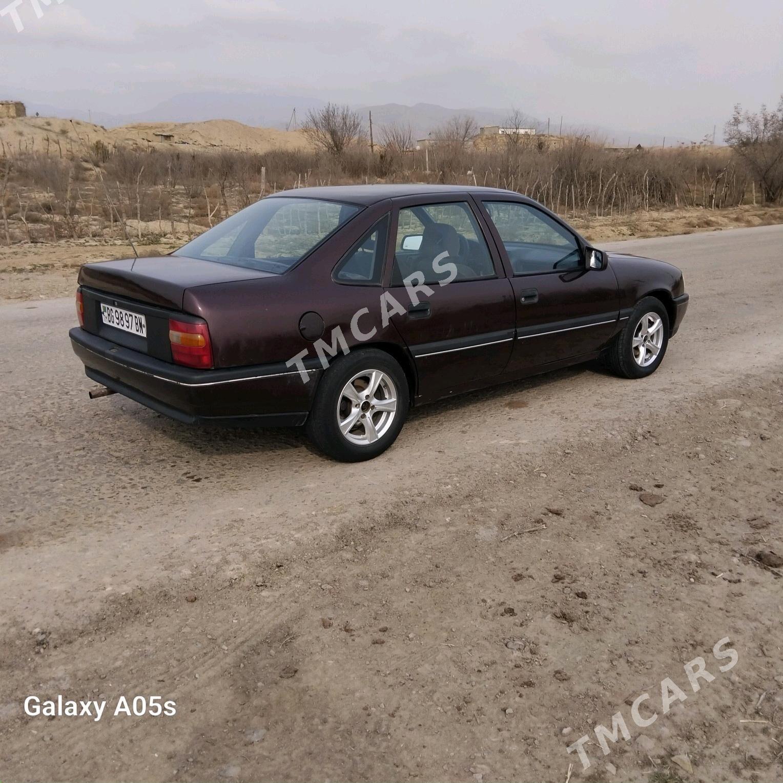 Opel Vectra 1992 - 26 000 TMT - Magtymguly - img 2