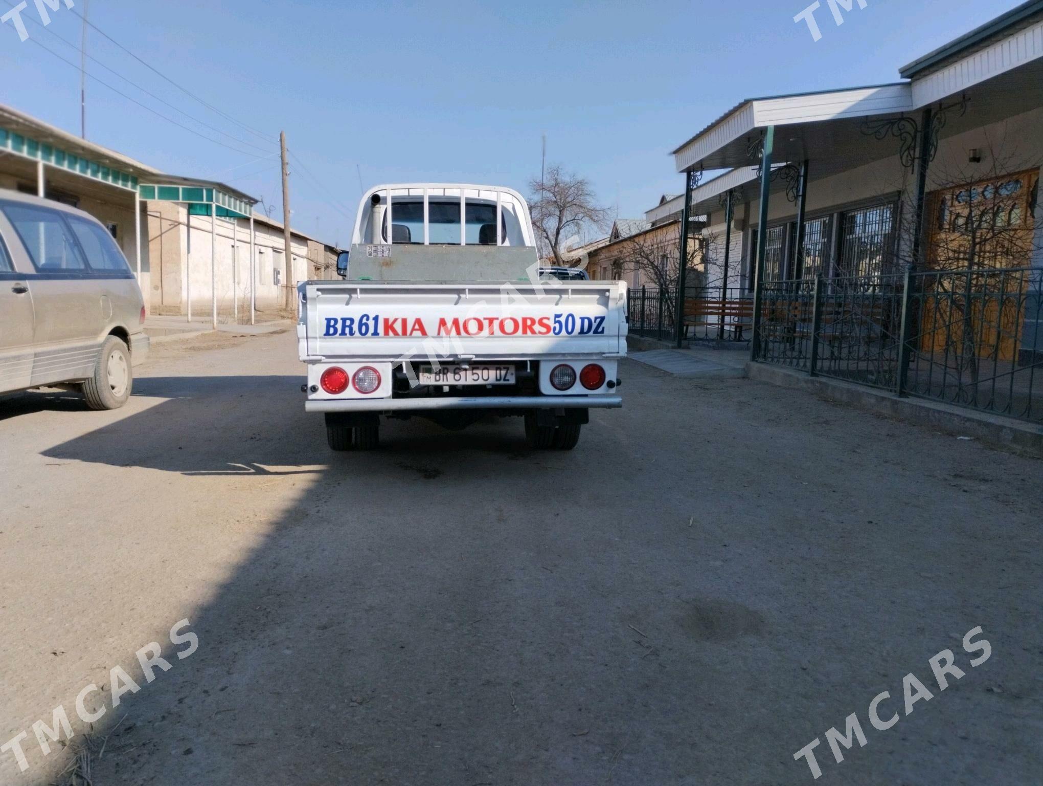 Kia Bongo 2006 - 130 000 TMT - Шабатский этрап - img 3