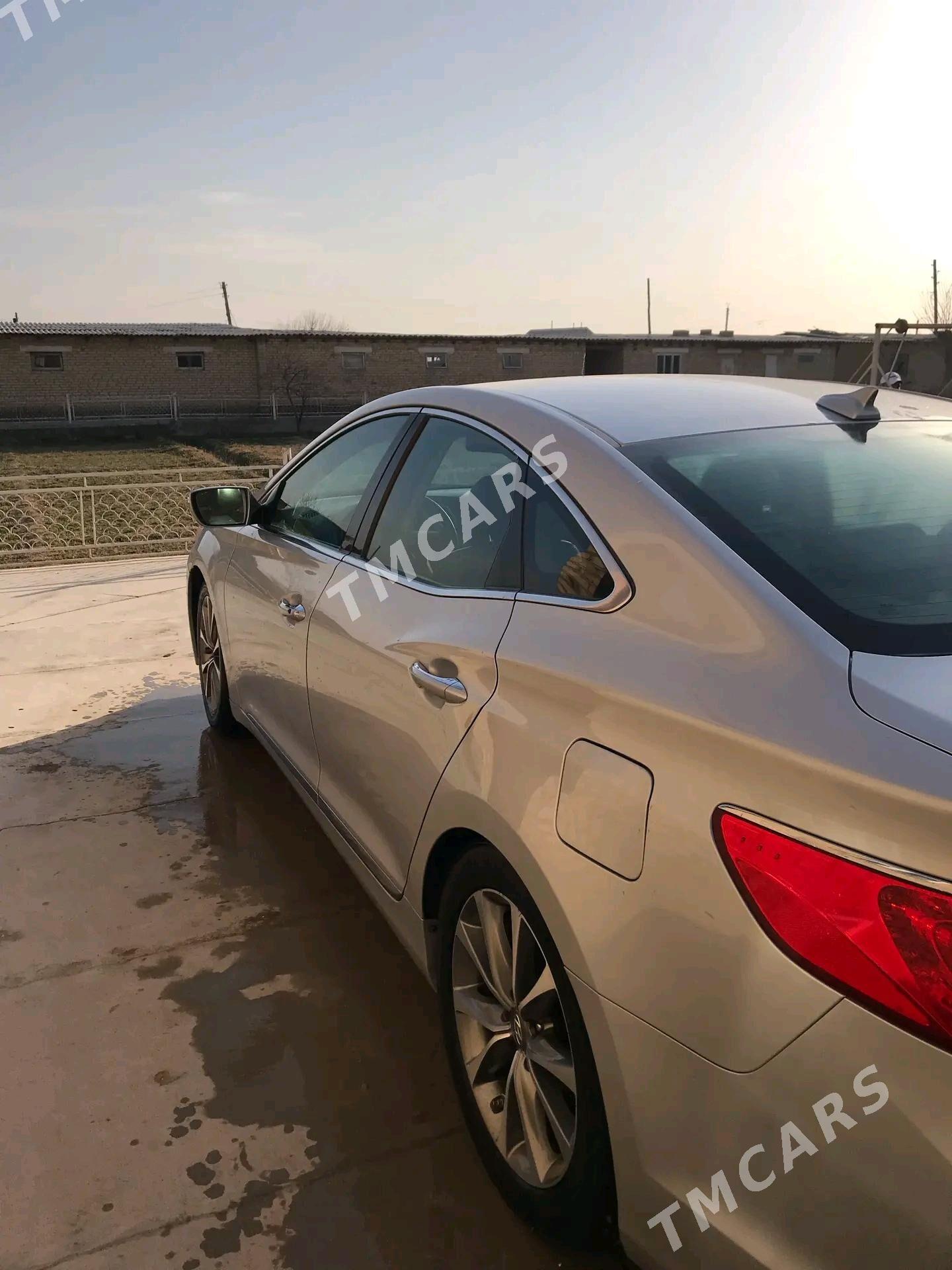 Hyundai Azera 2016 - 250 000 TMT - Baýramaly - img 8