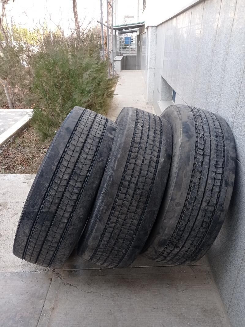 Michelin 315.70.22,5 3 000 TMT - Änew - img 3