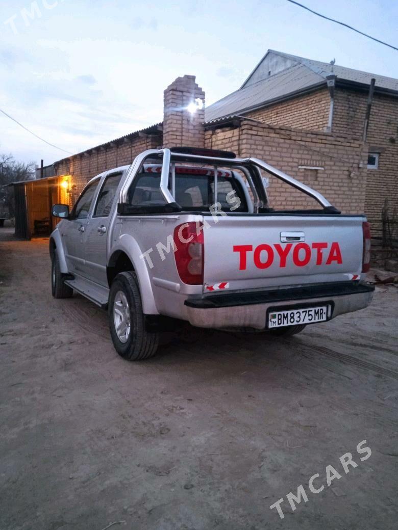 Toyota Hilux 2013 - 130 000 TMT - Türkmengala - img 4