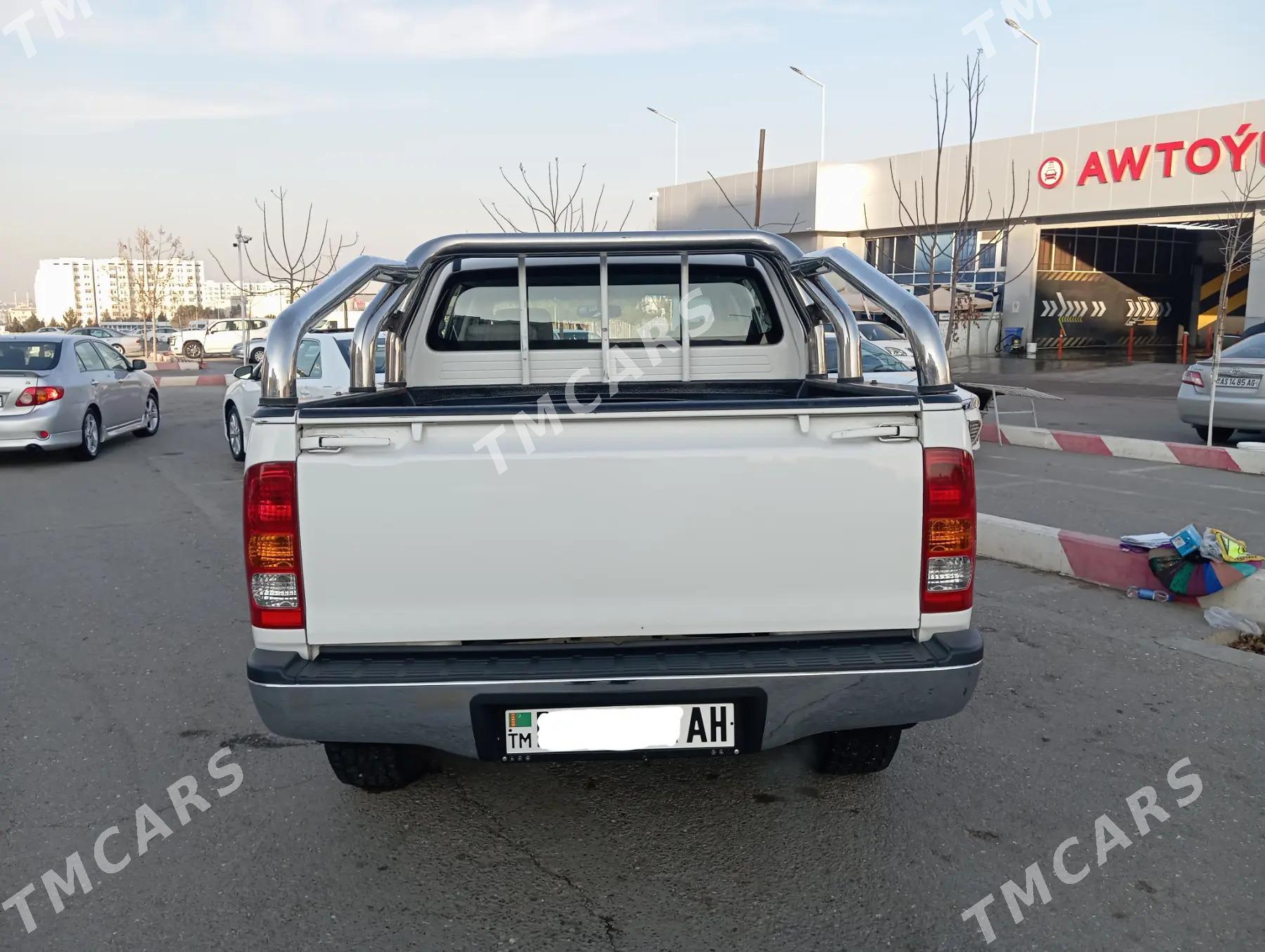 Toyota Hilux 2008 - 255 000 TMT - Aşgabat - img 4