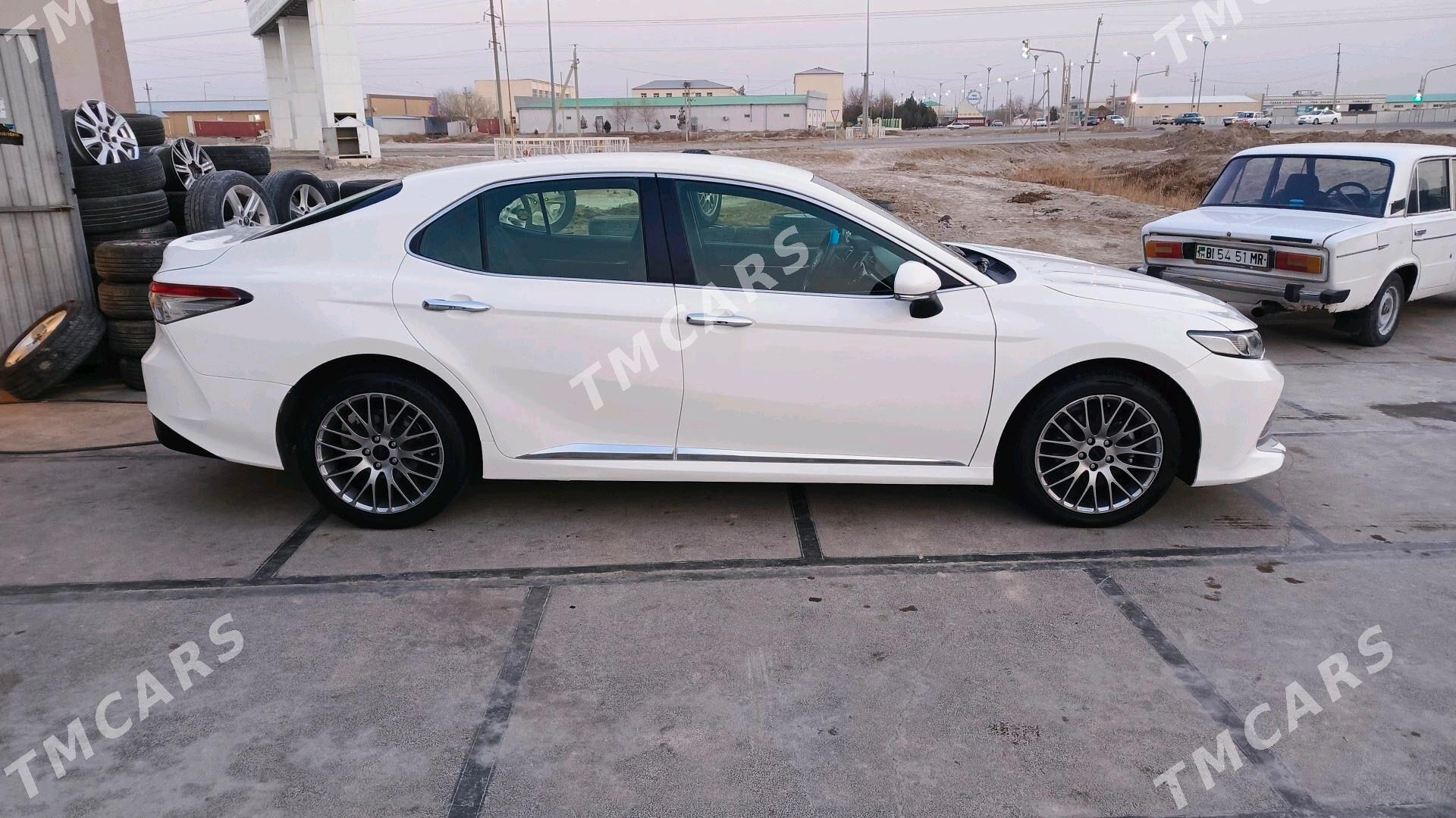 Toyota Camry 2019 - 245 000 TMT - Baýramaly - img 3