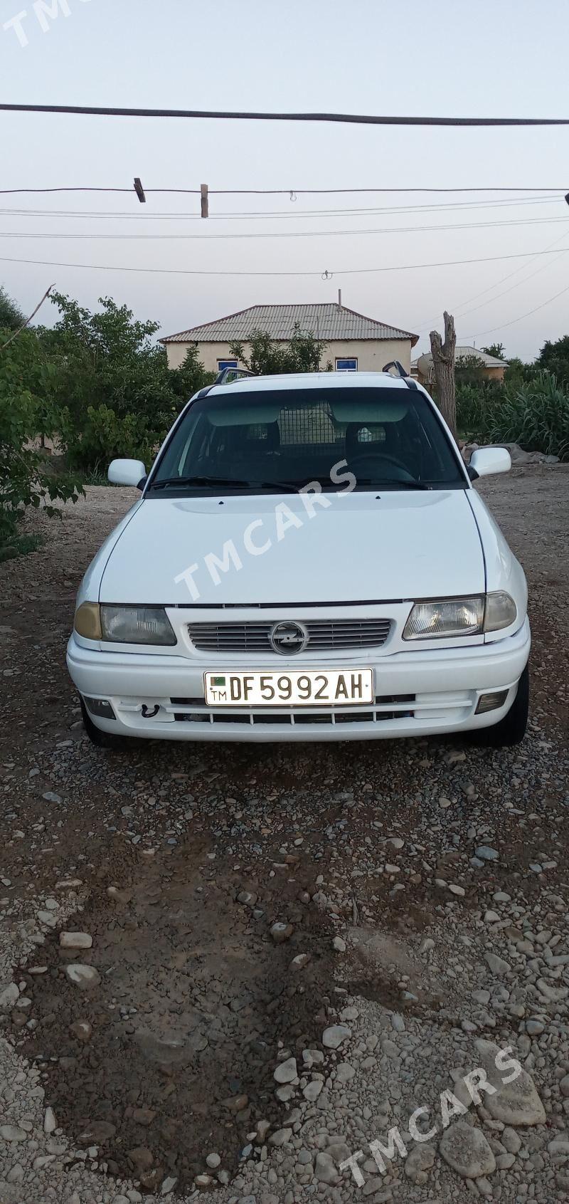 Opel Astra 1995 - 45 000 TMT - Анев - img 3