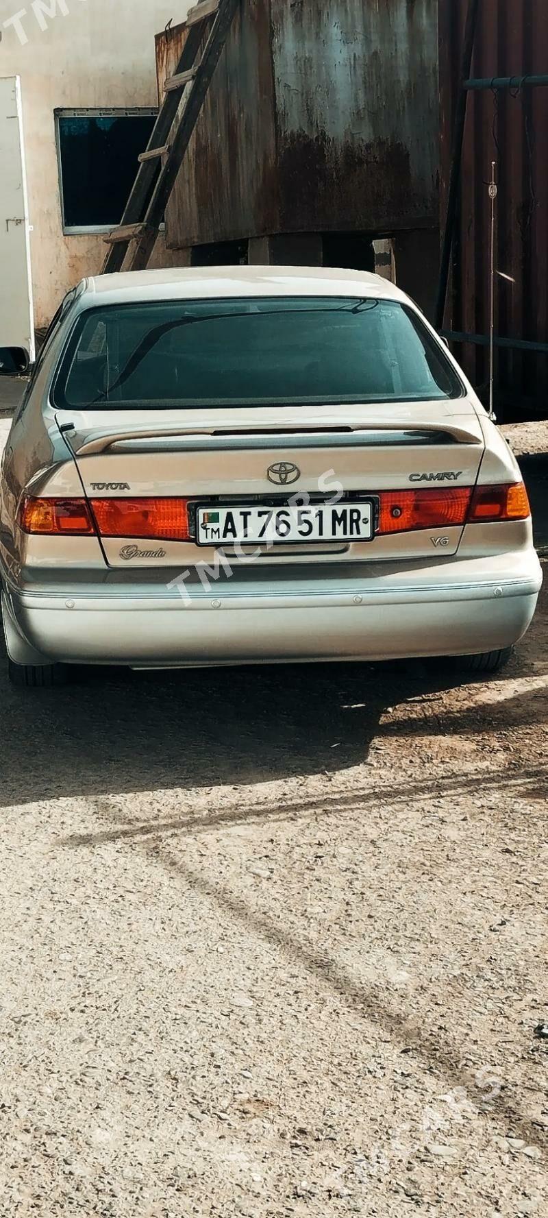 Toyota Camry 2000 - 170 000 TMT - Baýramaly - img 2